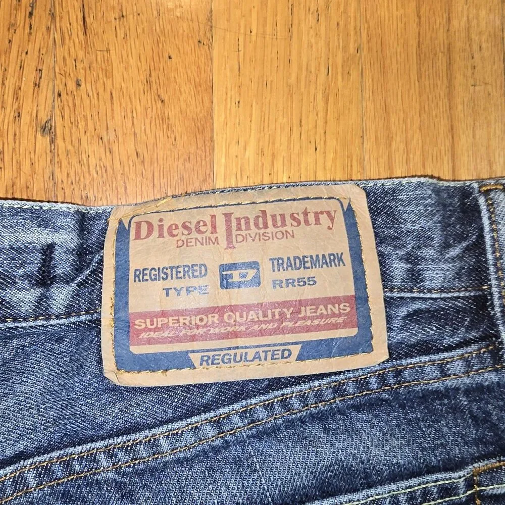 Diesel Jeans Mens 34x32 Straight Leg Blue Denim Sparker Made in Italy